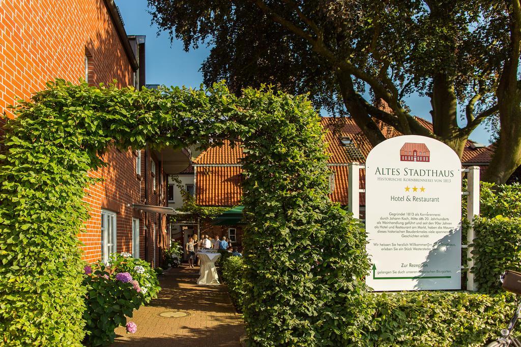 Hotel Altes Stadthaus Westerstede Exterior photo